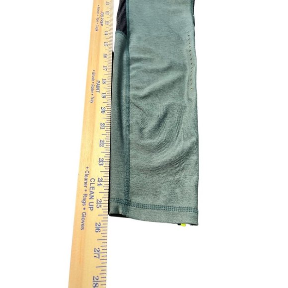 895‎ Spruce Green Performance Leggings Medium Zippered Legs Perforated Panels - Picture 5 of 7